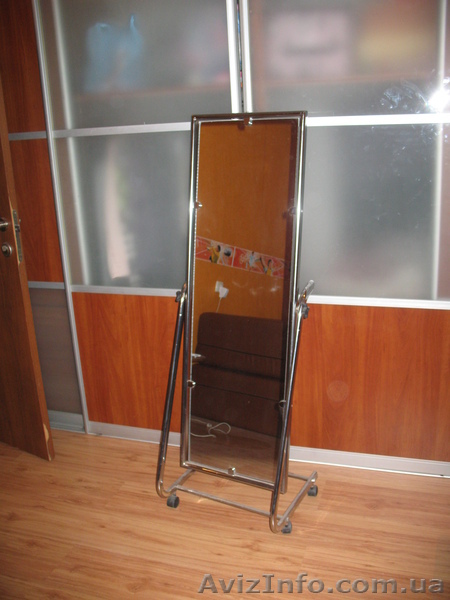 Продам зеркало напольное, хромированное - <ro>Изображение</ro><ru>Изображение</ru> #1, <ru>Объявление</ru> #825149