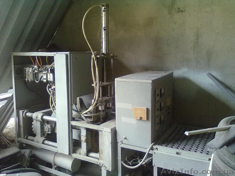 Выдувная машина пет бутылки 450 шт/час.Полуавтомат - <ro>Изображение</ro><ru>Изображение</ru> #1, <ru>Объявление</ru> #898980