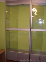 шкаф-витрина из стекла и алюминиевого профиля - <ro>Изображение</ro><ru>Изображение</ru> #1, <ru>Объявление</ru> #268738