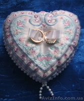 Одежда на бутылку, рушники,подушка для колец,машинная вышивка по вашему заказу - <ro>Изображение</ro><ru>Изображение</ru> #5, <ru>Объявление</ru> #784392