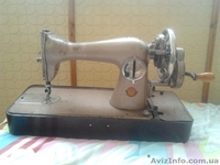 Ручная настольная швейная машинка СССР - <ro>Изображение</ro><ru>Изображение</ru> #1, <ru>Объявление</ru> #949584