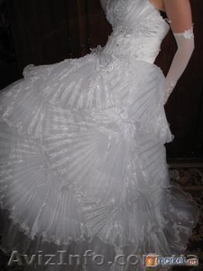 Великолепное свадебное платье - <ro>Изображение</ro><ru>Изображение</ru> #1, <ru>Объявление</ru> #42175