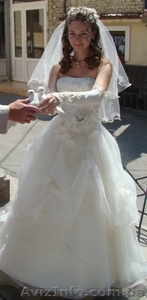 Свадебное платье за символическую цену:) - <ro>Изображение</ro><ru>Изображение</ru> #1, <ru>Объявление</ru> #489125