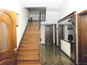 Продам 3х этажный дом в элитном массиве - <ro>Изображение</ro><ru>Изображение</ru> #1, <ru>Объявление</ru> #559260