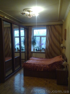 Продам квартиру в центер г. Симферополя, Сталинка - <ro>Изображение</ro><ru>Изображение</ru> #2, <ru>Объявление</ru> #574197