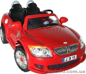 Двухместный БМВ красного цвета
