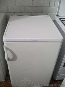 Холодильники и холодильные камеры б/у из Германии - <ro>Изображение</ro><ru>Изображение</ru> #1, <ru>Объявление</ru> #916036