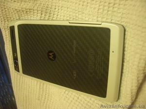 Motorola Razr XT912 White - <ro>Изображение</ro><ru>Изображение</ru> #5, <ru>Объявление</ru> #943303