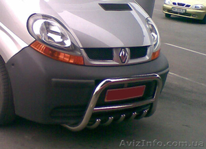 Защитная дуга,  кенгурятник Renault Trafic