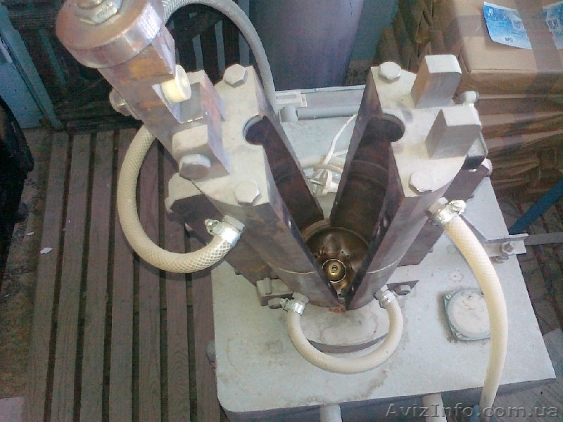 Машина Выдува пет тары - <ro>Изображение</ro><ru>Изображение</ru> #3, <ru>Объявление</ru> #230213