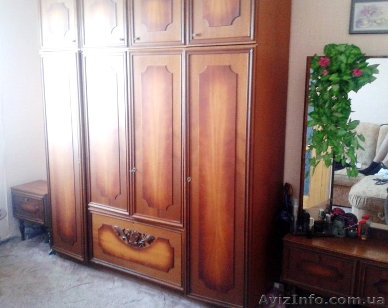 Продам спальный гарнитур: шкаф+прикроватная тумба+трельяж - <ro>Изображение</ro><ru>Изображение</ru> #1, <ru>Объявление</ru> #769539