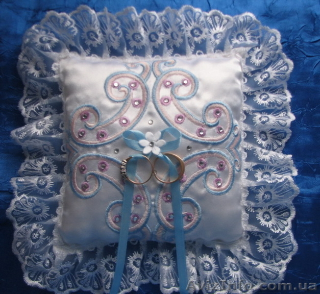 Одежда на бутылку, рушники,подушка для колец,машинная вышивка по вашему заказу - <ro>Изображение</ro><ru>Изображение</ru> #4, <ru>Объявление</ru> #784392