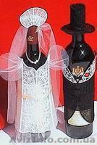 Одежда на бутылку, рушники,подушка для колец,машинная вышивка по вашему заказу - <ro>Изображение</ro><ru>Изображение</ru> #1, <ru>Объявление</ru> #784392