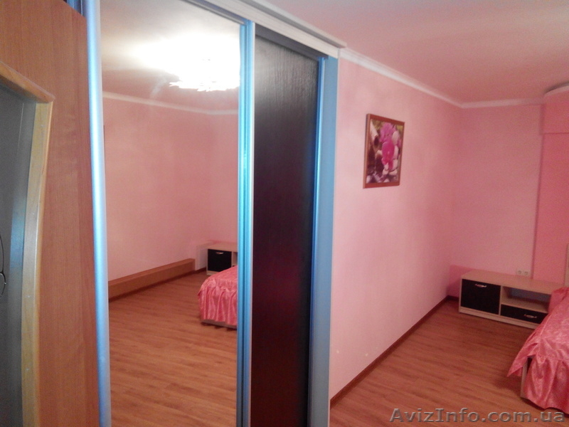 Сдам посуточно квартиру центр города - <ro>Изображение</ro><ru>Изображение</ru> #2, <ru>Объявление</ru> #1018199