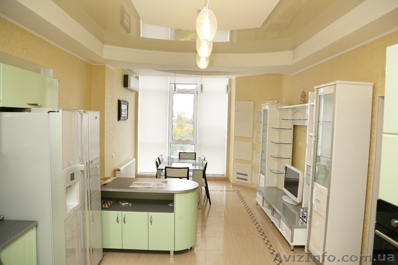 Огромная квартира в центре Симферополя. В престижном элитном доме. - <ro>Изображение</ro><ru>Изображение</ru> #1, <ru>Объявление</ru> #1076539