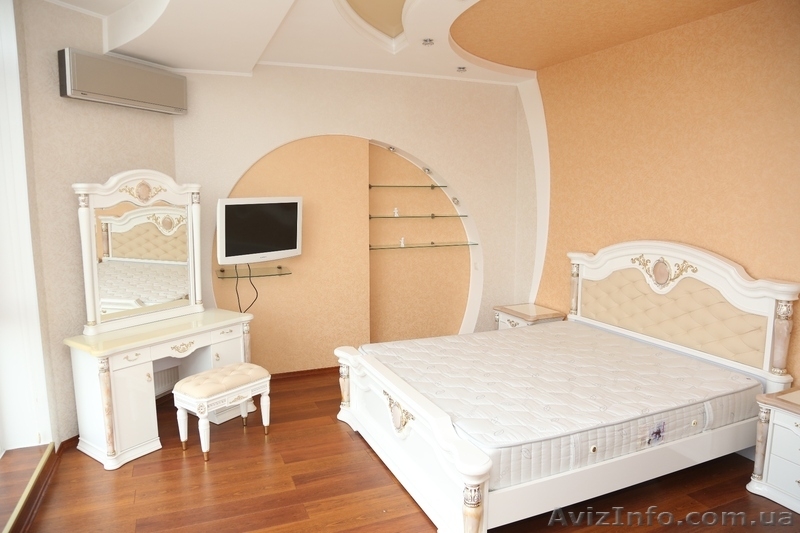 Огромная квартира в центре Симферополя. В престижном элитном доме. - <ro>Изображение</ro><ru>Изображение</ru> #5, <ru>Объявление</ru> #1076539