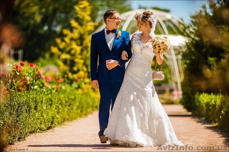 Продам свадебное платье из французского кружева - <ro>Изображение</ro><ru>Изображение</ru> #2, <ru>Объявление</ru> #1313095