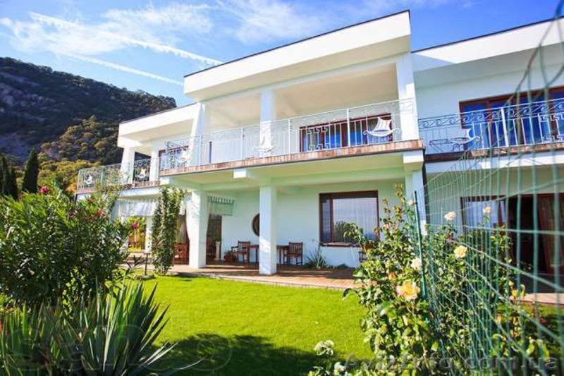 Продается дом 270м2 в Ялте (Ореанда) - <ro>Изображение</ro><ru>Изображение</ru> #1, <ru>Объявление</ru> #1327649