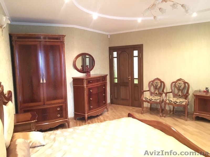 Продам элитные V.I.P. апартаменты в самом центре Ялты у моря - <ro>Изображение</ro><ru>Изображение</ru> #1, <ru>Объявление</ru> #1585101